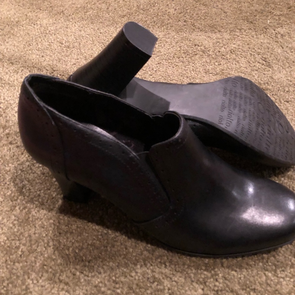 Woman’s shoes